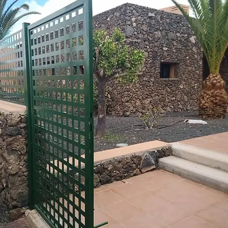 Anahi Homes-villa Diamond Villa Corralejo